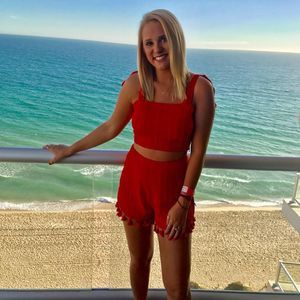 Meet your Posher, Ally